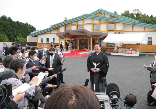 元稀勢の里の二所ノ関親方、茨城・阿見で部屋開き「自分の城ができた
