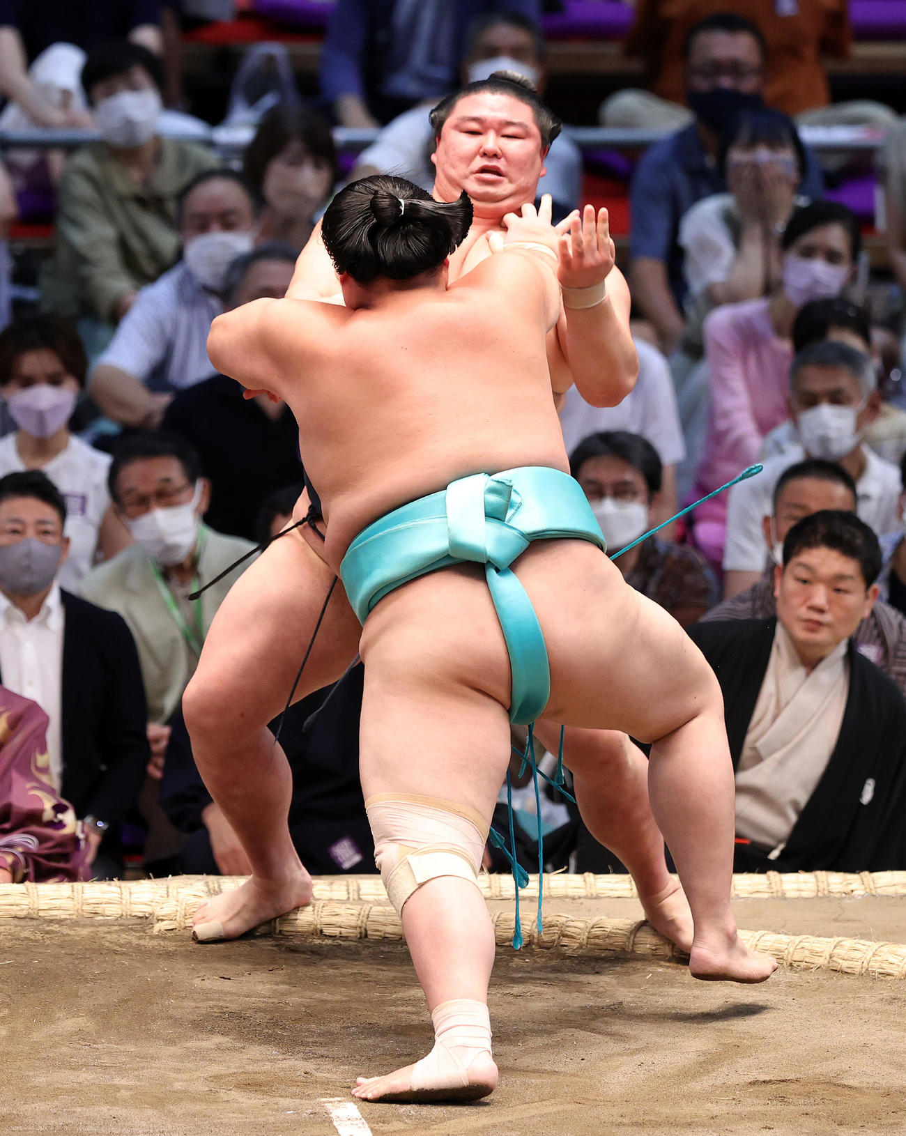 かど番の大関正代が黒星発進 初日ということでかたくなっていた 対応出来なかった 大相撲写真ニュース 日刊スポーツ かど番の大関正代が黒星発進 初日ということでかたくなっていた 対応出来なかった 大相撲写真ニュース 日刊スポーツ