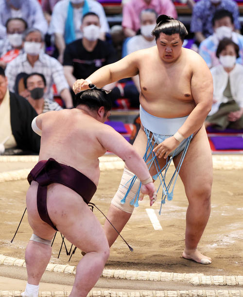 身長２ｍ北青鵬が待望の関取初白星 素直にうれしい 間垣親方から掛けられた発破も発奮材料に 大相撲写真ニュース 日刊スポーツ
