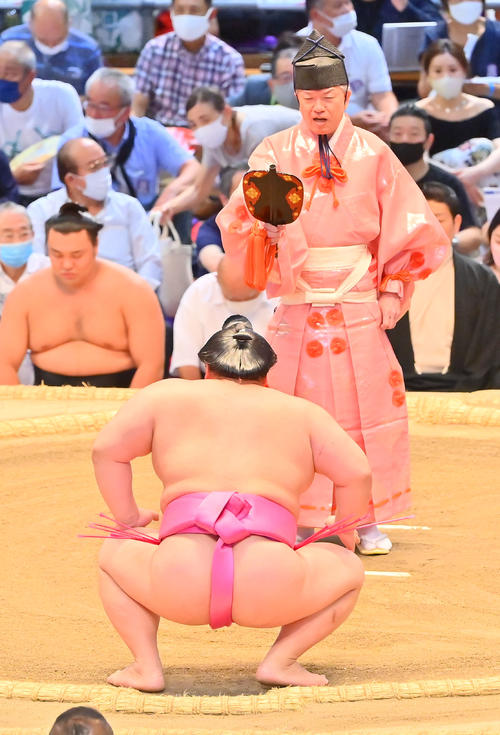 玉鷲の欠場により宇良の不戦勝となった（撮影・和賀正仁）