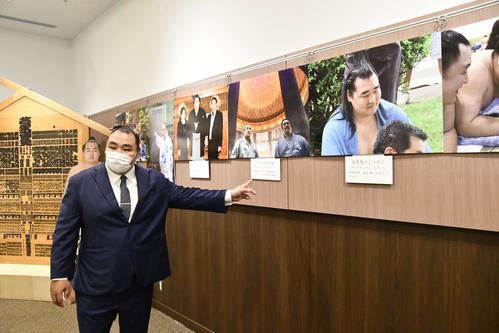 秋場所】相撲博物館で「特別展 71代横綱鶴竜力三郎」開催 現役時の化粧