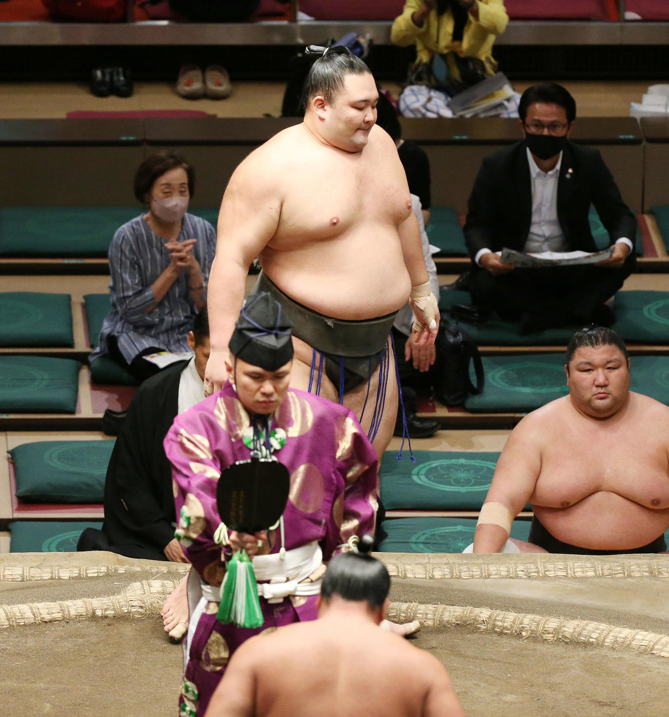 朝乃山破った勇磨「自分に自信を持てる一番です」突き落としで白星、大関経験者相手にもひるまず - 大相撲写真ニュース : 日刊スポーツ