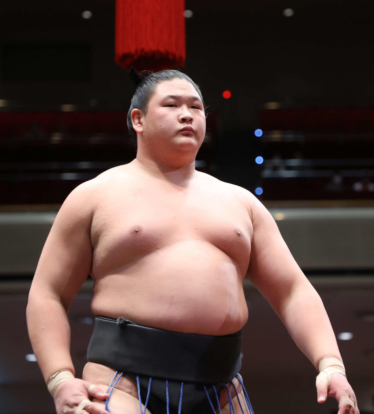 若ノ勝を押し出しで破り三段目優勝を決める欧勝海（撮影・河田真司）