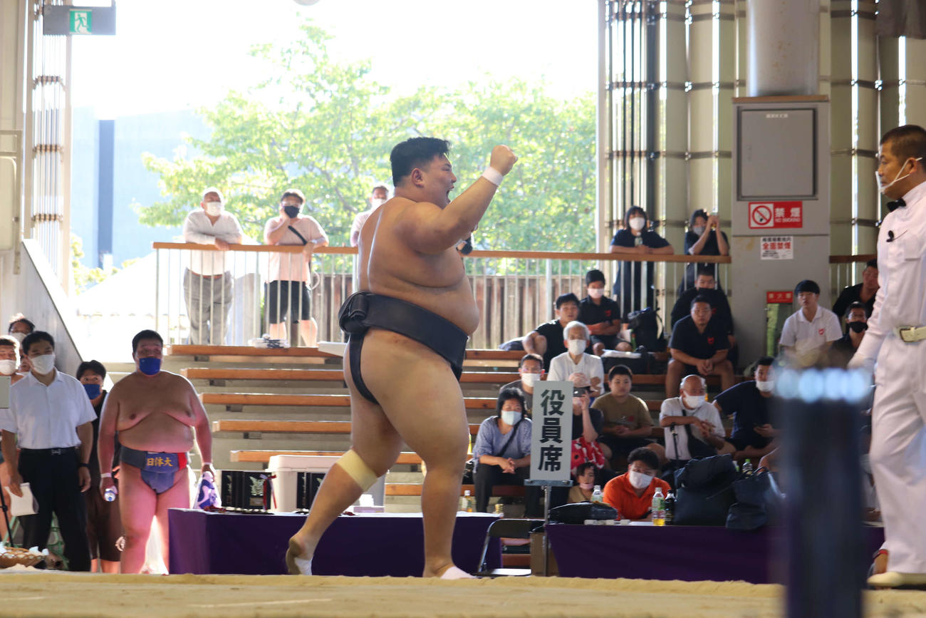 第47回全国学生相撲個人体重別選手権大会の135キロ以上級で優勝を果たした近大・山崎勝磨（撮影・波部俊之介）＝2022年9月25日、大阪・堺市内