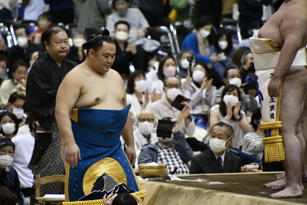 秋場所を制した玉鷲（撮影・平山連）