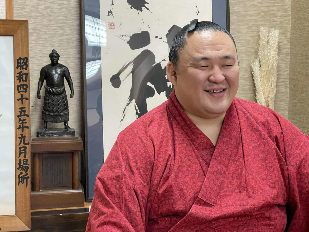 笑みを浮かべる玉鷲（日本相撲協会提供）