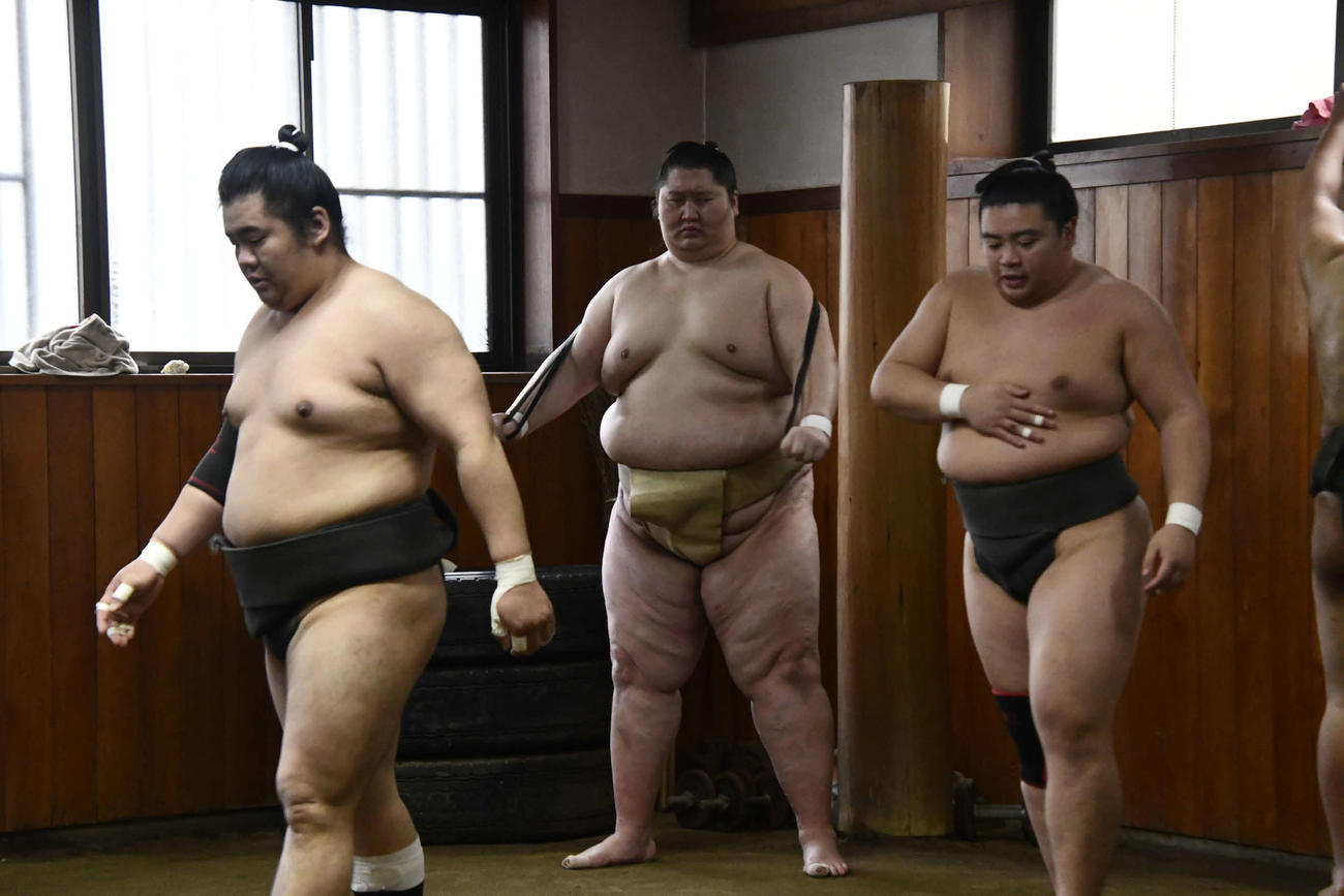 所属する湊部屋の稽古に参加した逸ノ城（撮影・平山連）