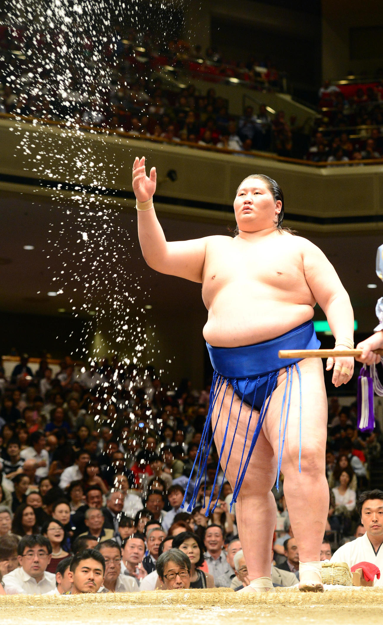 2014年9月、塩をまく逸ノ城
