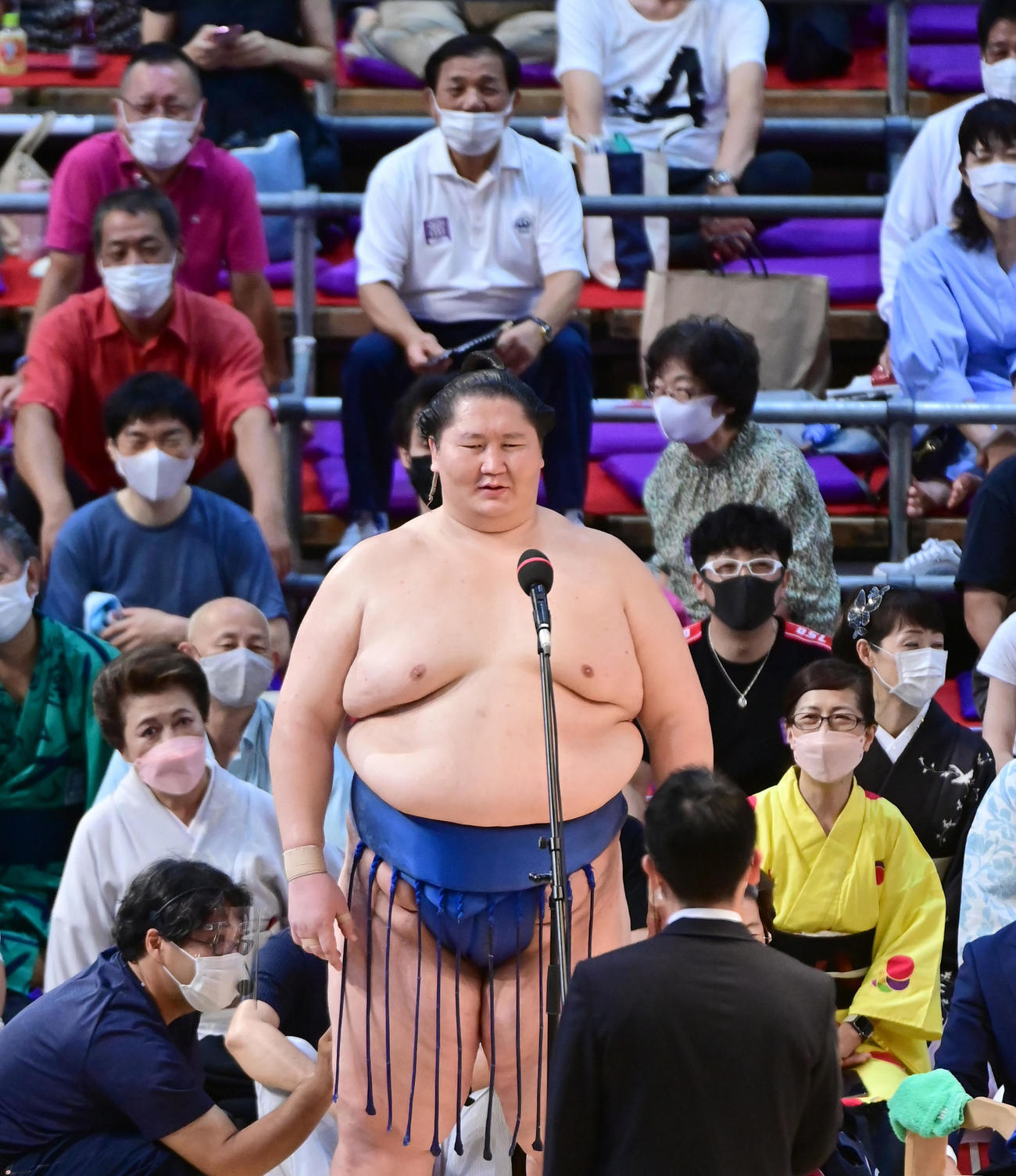 2022年7月24日、初優勝を飾り優勝インタビューで笑顔を見せる逸ノ城