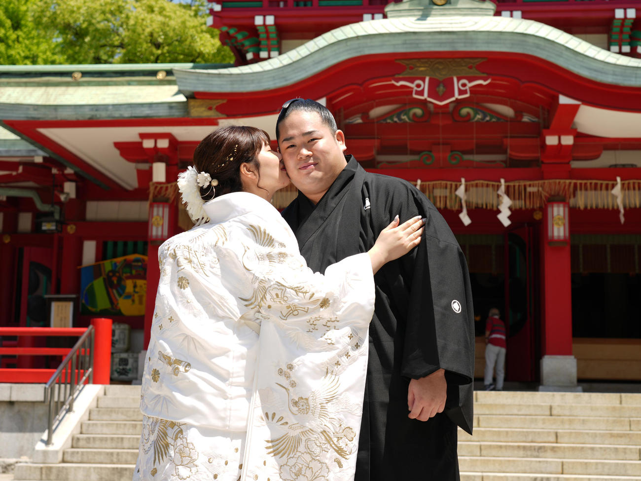 土屋太鳳似の新妻と結婚で話題の錦富士は黒星スタート 関脇大栄翔に敗れる - 大相撲写真ニュース : 日刊スポーツ