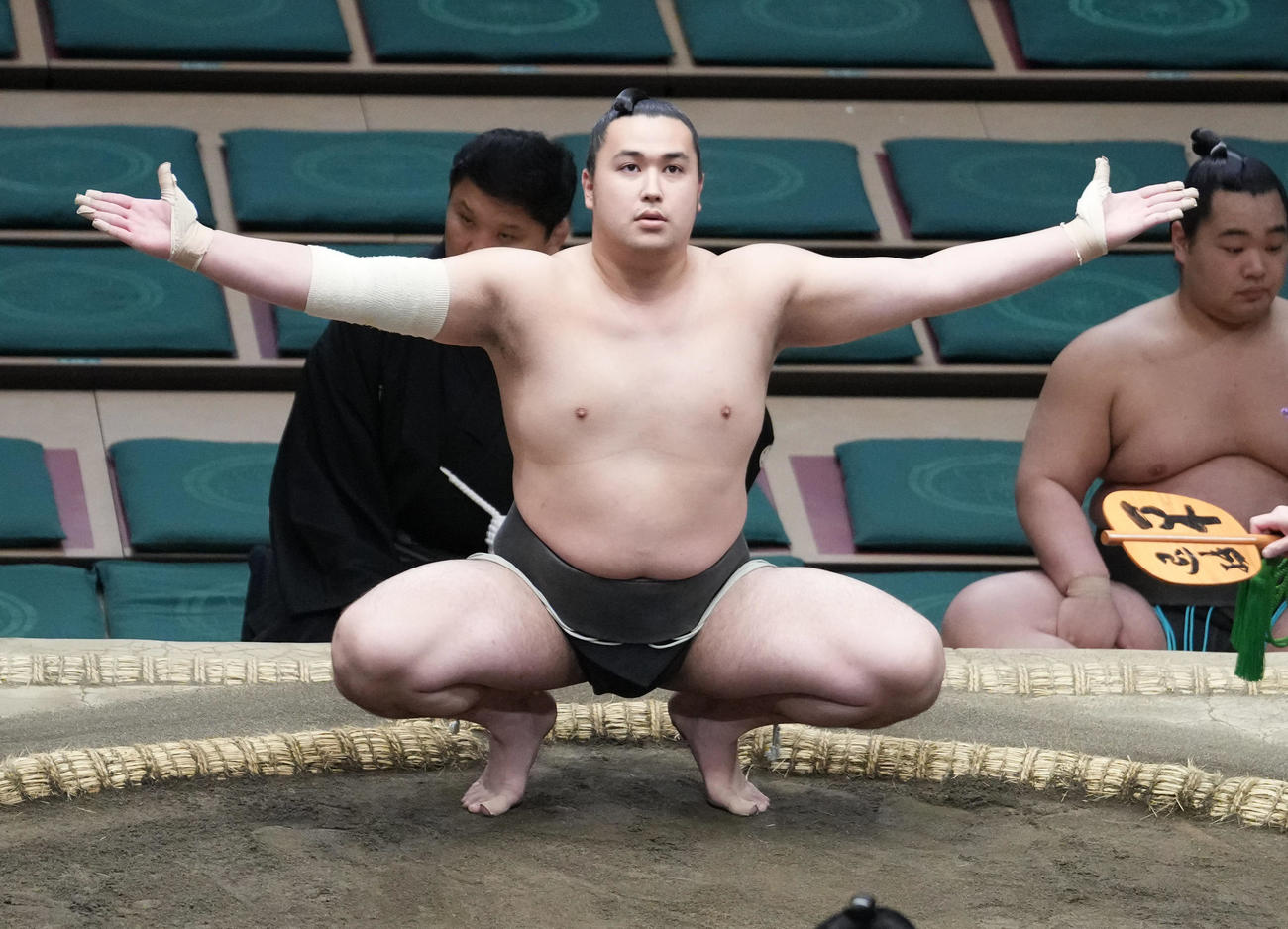 三段目優勝を決めた漣（撮影・小沢裕）