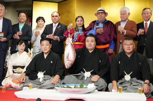 霧馬山が口上「大関の名を汚さぬよう、今まで以上に稽古して頑張ります