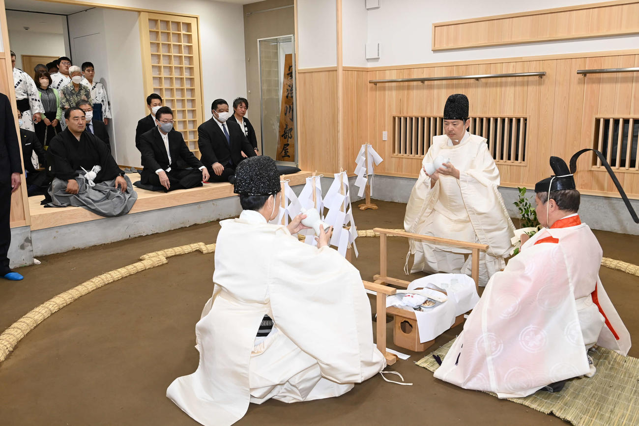 土俵開きを行った安治川部屋（代表撮影）