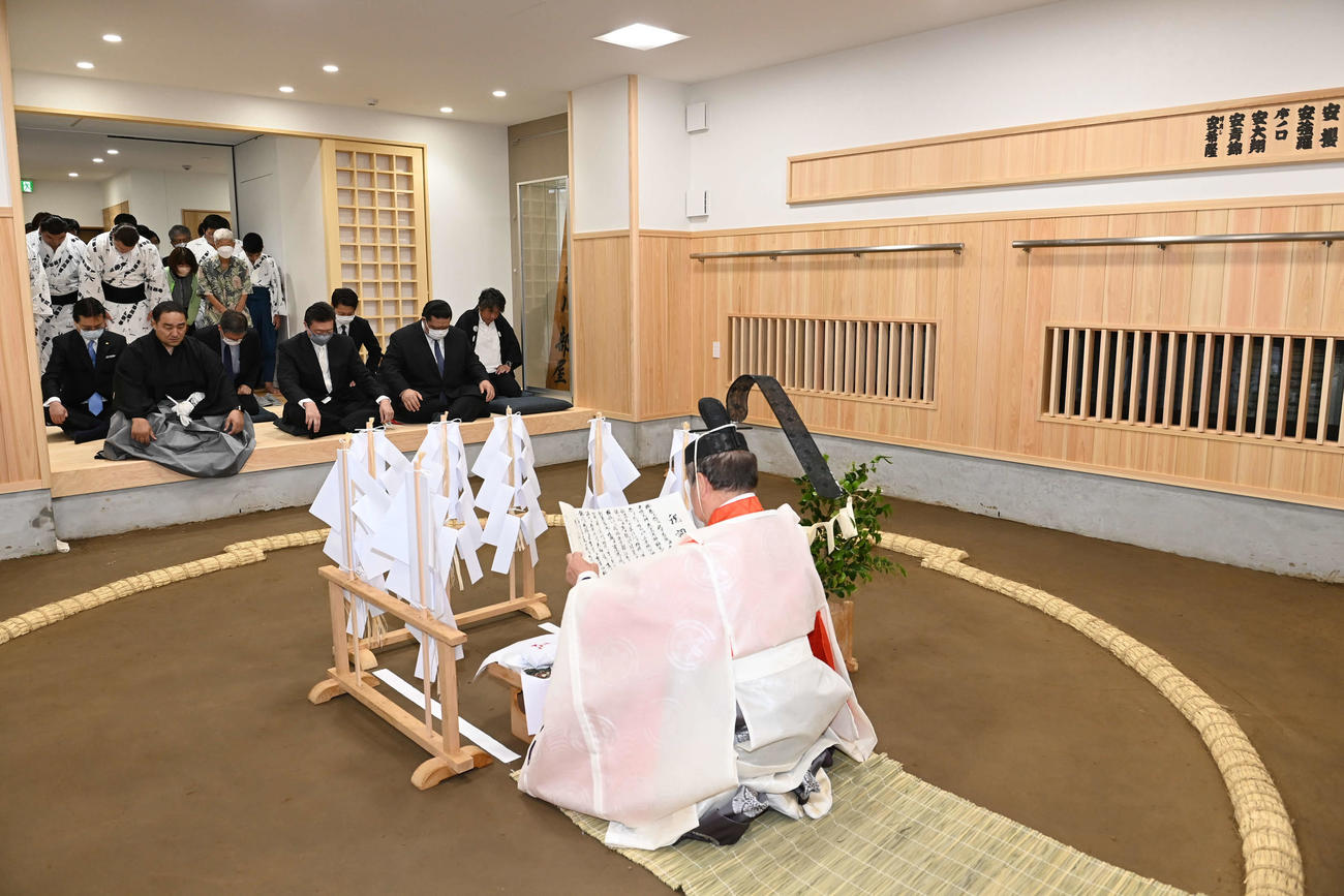 土俵開きを行った安治川部屋（代表撮影）