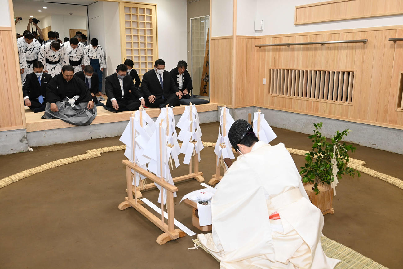 土俵開きを行った安治川部屋（代表撮影）