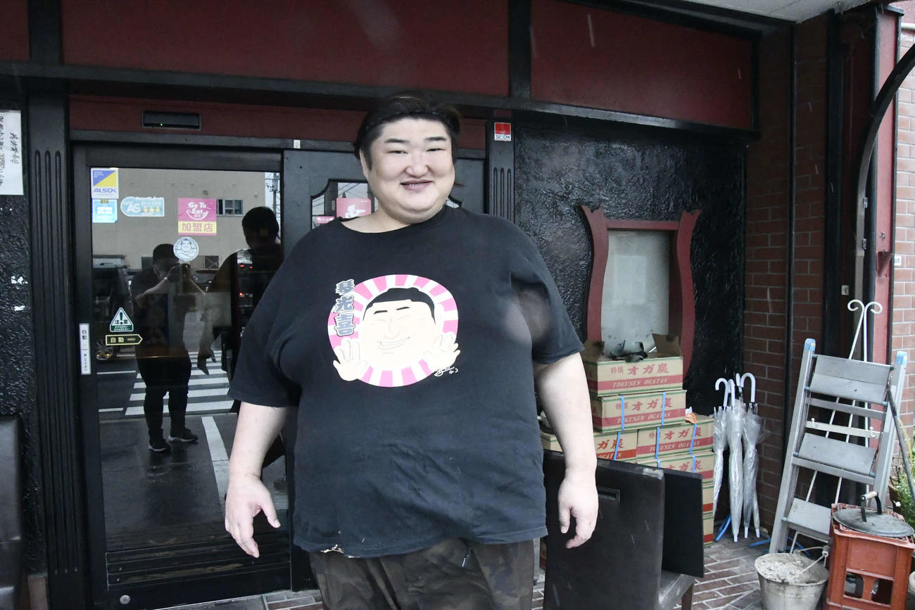 「焼肉家やみつき」を営む元大関琴光喜の田宮啓司さん（撮影・平山連）