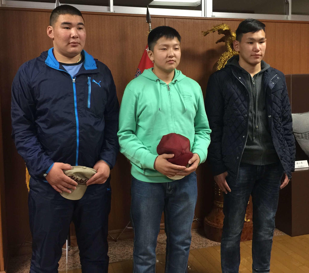 高校時代の欧勝馬（左）、朝白龍（中央）、豊昇龍（永井氏提供）