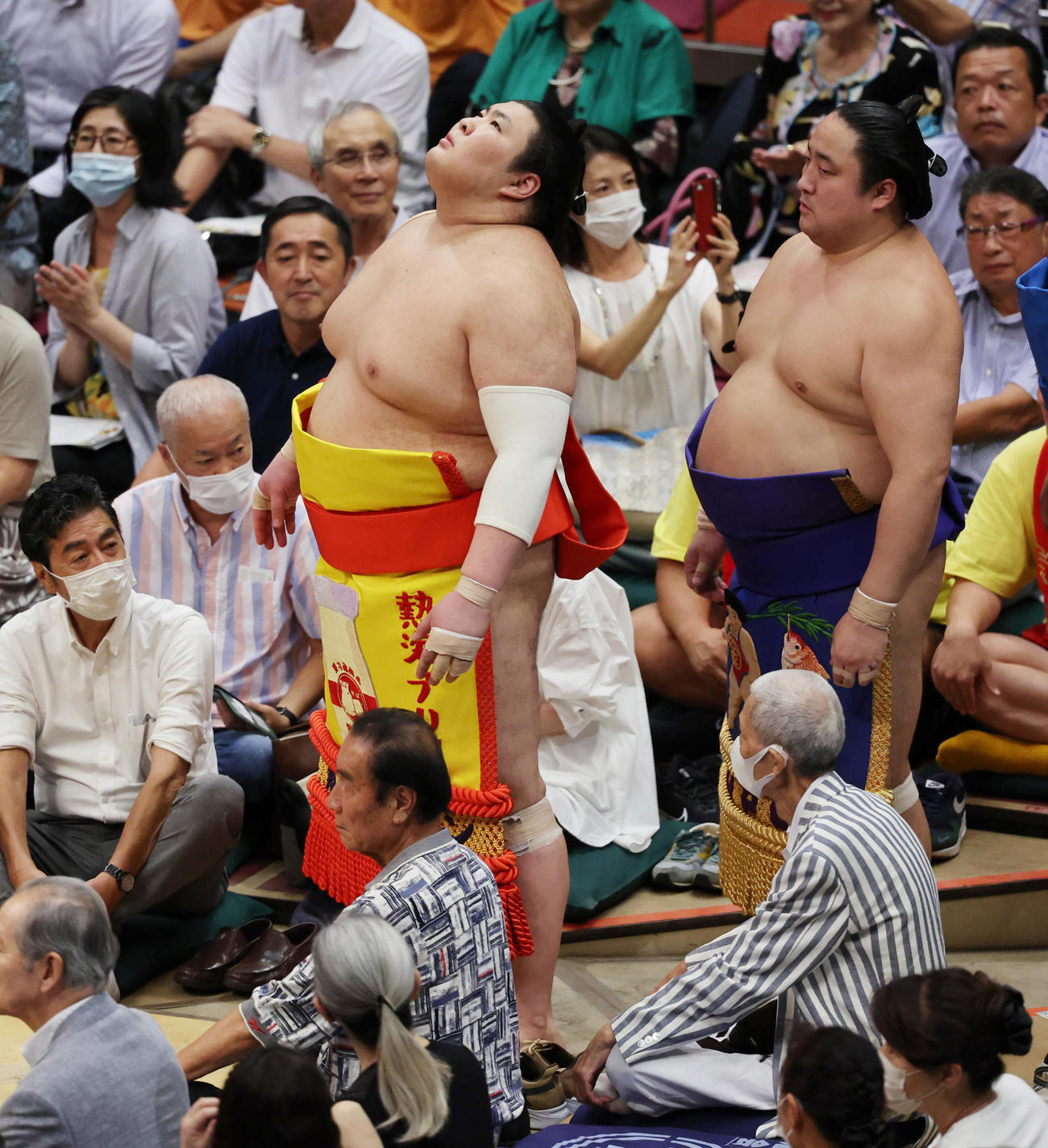 幕内土俵入りに臨む熱海富士（撮影・野上伸悟）