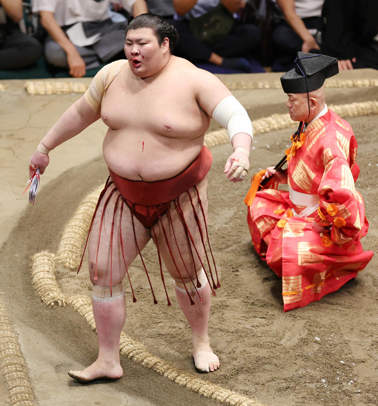阿炎を寄りきりで破った熱海富士（撮影・野上伸悟）