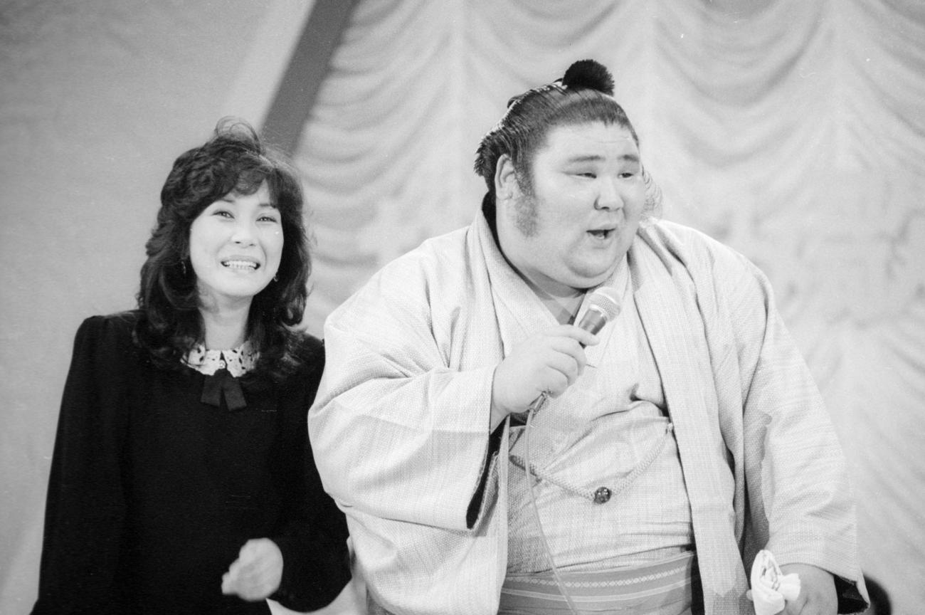 83年1月、歌でとちってしまった関脇朝潮