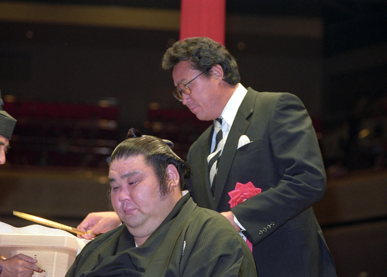 断髪式を行った朝潮（89年9月）