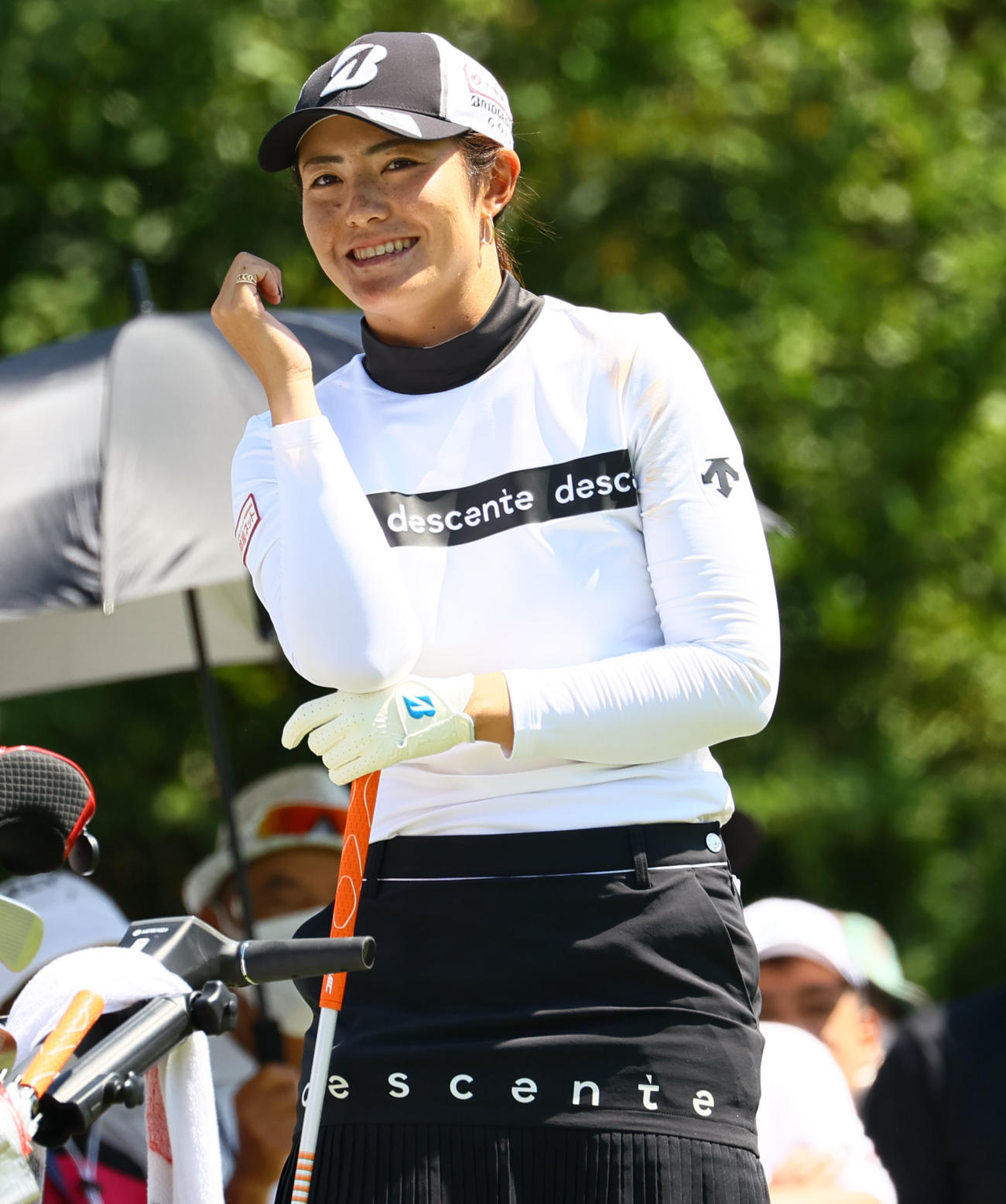 笑顔を見せる渡辺彩香（2023年9月撮影）