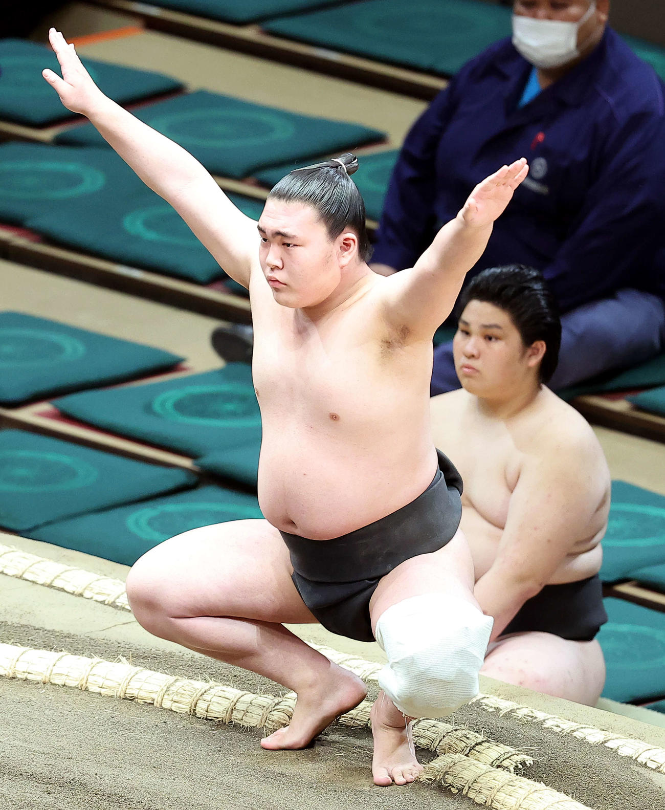 前相撲に臨む雷輝勝（2023年5月撮影）