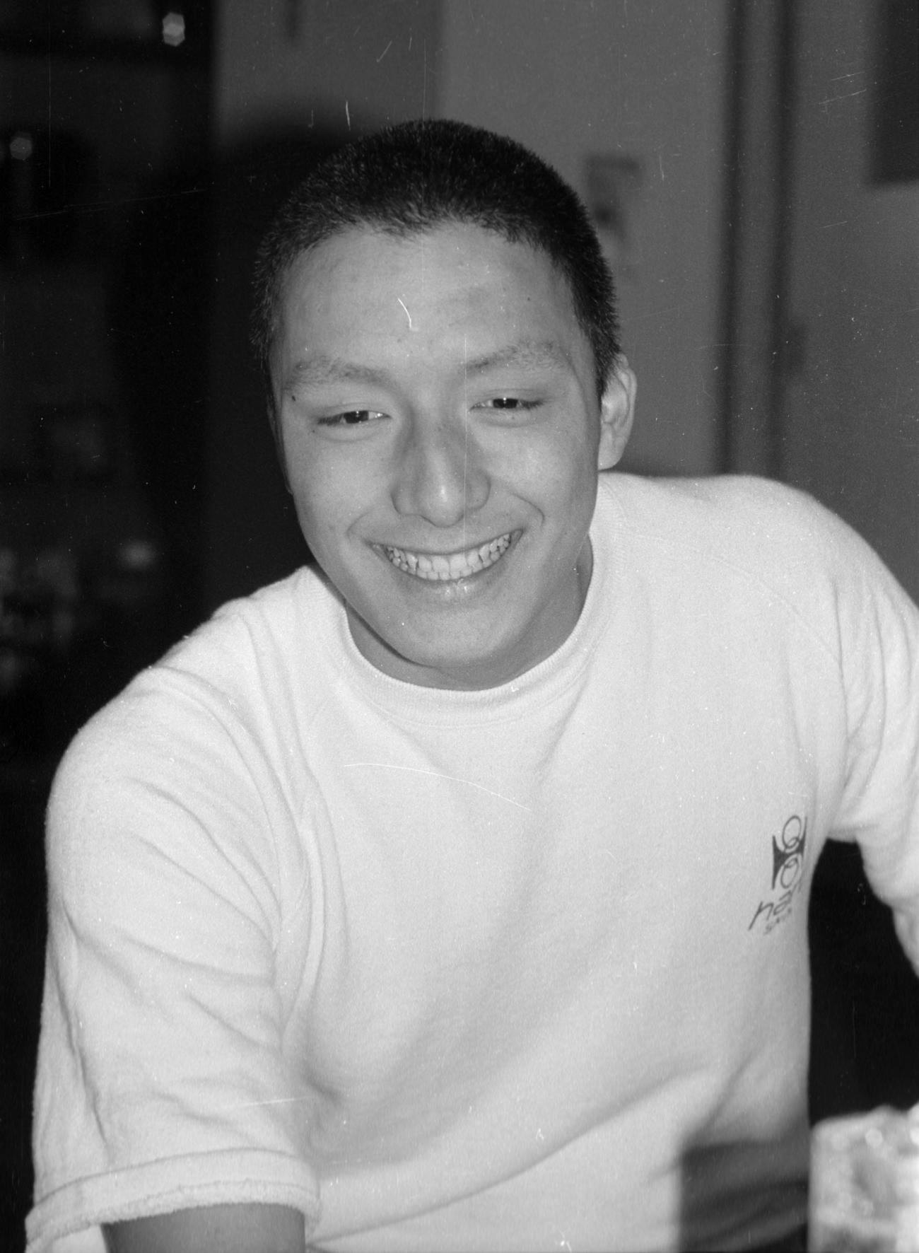 角界入りを決意した井筒親方（元関脇鶴ケ嶺）の三男、福薗好文（寺尾、錣山親方）（1979年5月撮影）