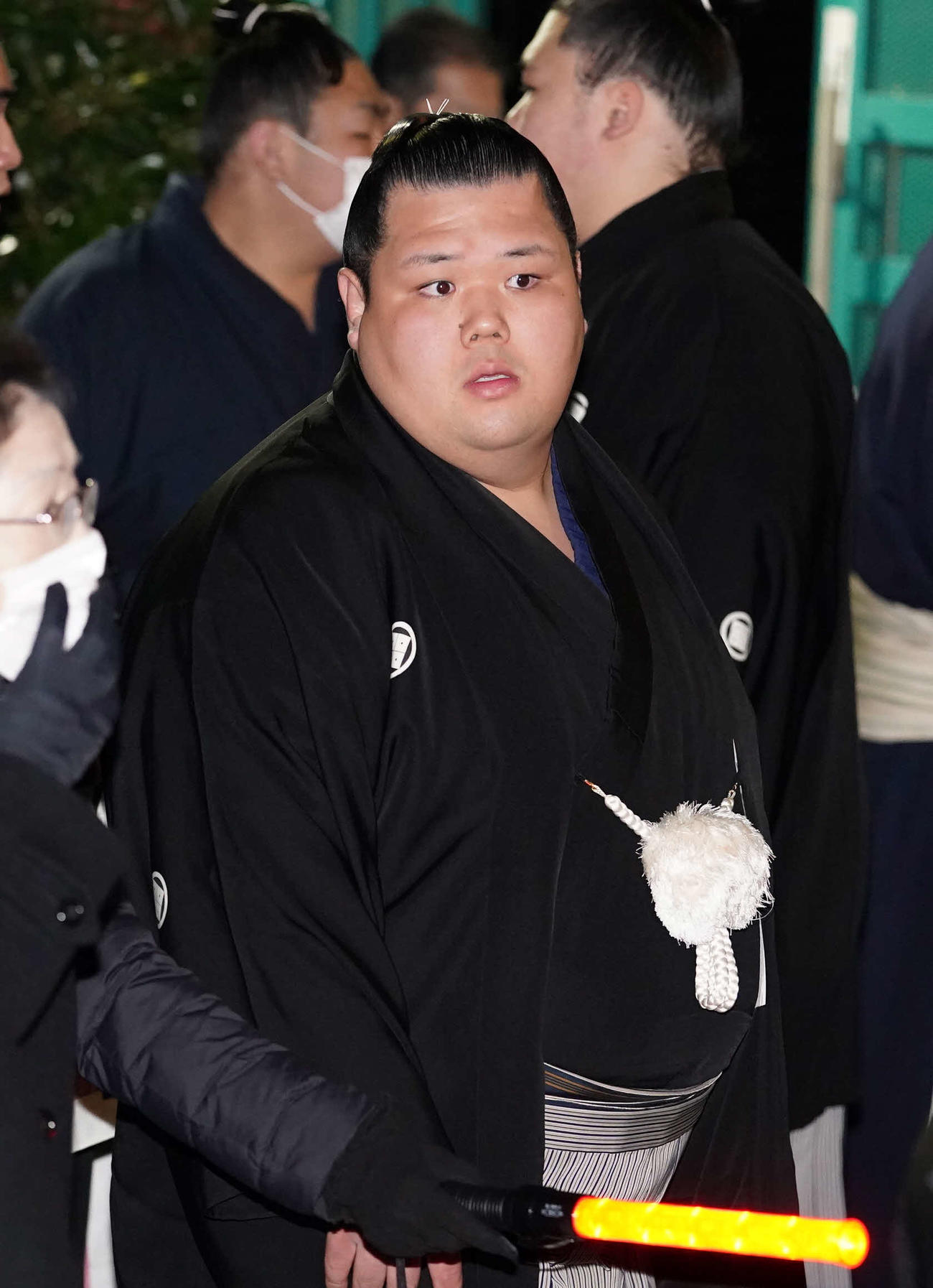 錣山親方の通夜に弔問に訪れた阿武咲（撮影・小沢裕）
