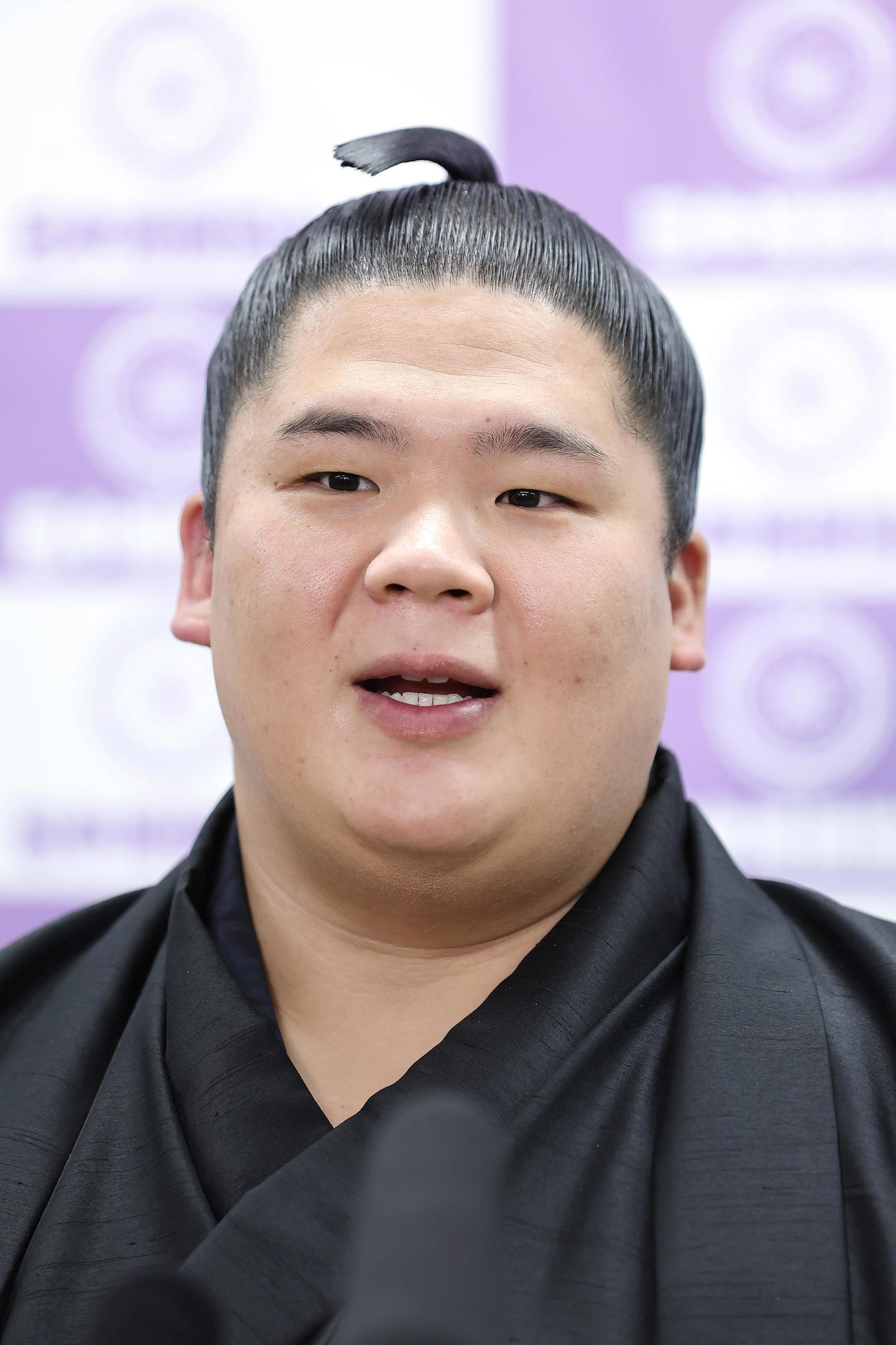 初場所の番付が発表され、会見に臨む宇良（撮影・足立雅史）