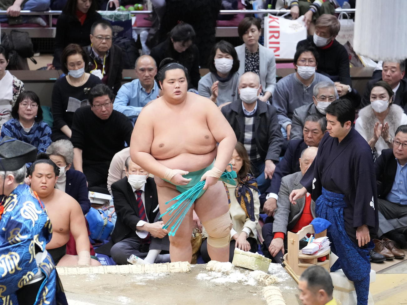 大相撲初場所初日　琴ノ若は初日を白星で飾る（撮影・小沢裕）
