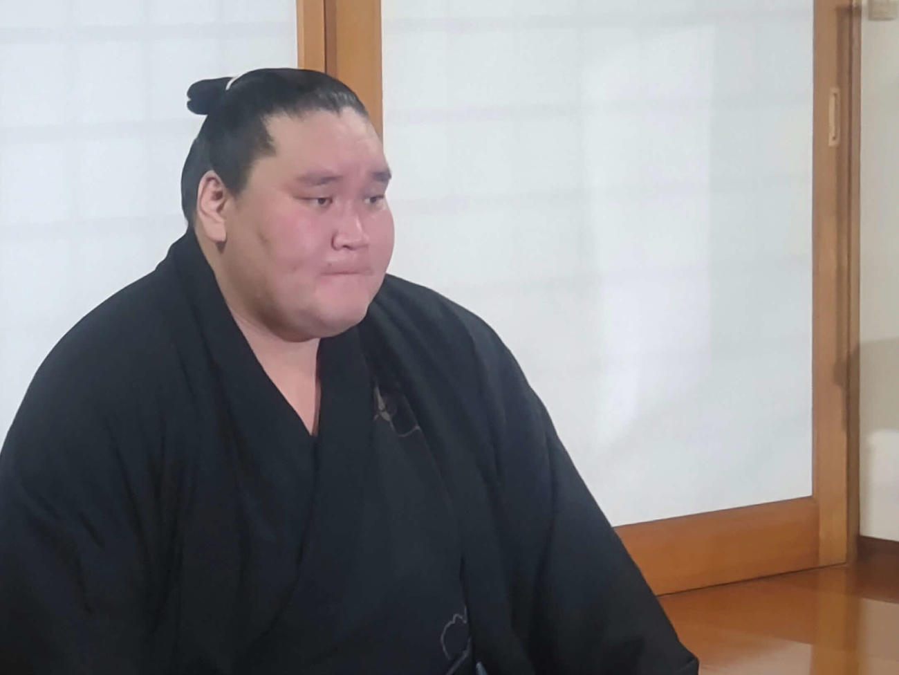 優勝から一夜明けて会見に臨んだ横綱照ノ富士（撮影・平山連）