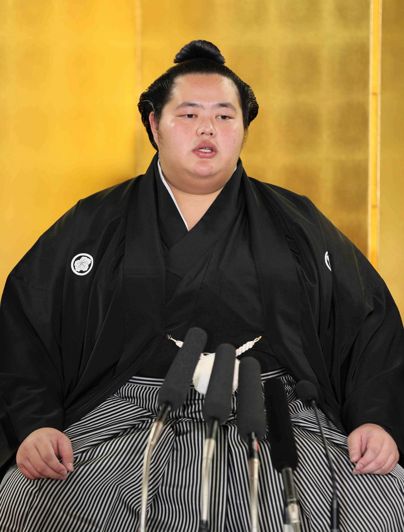 大関昇進の伝達式後、記者会見する琴ノ若（代表撮影）