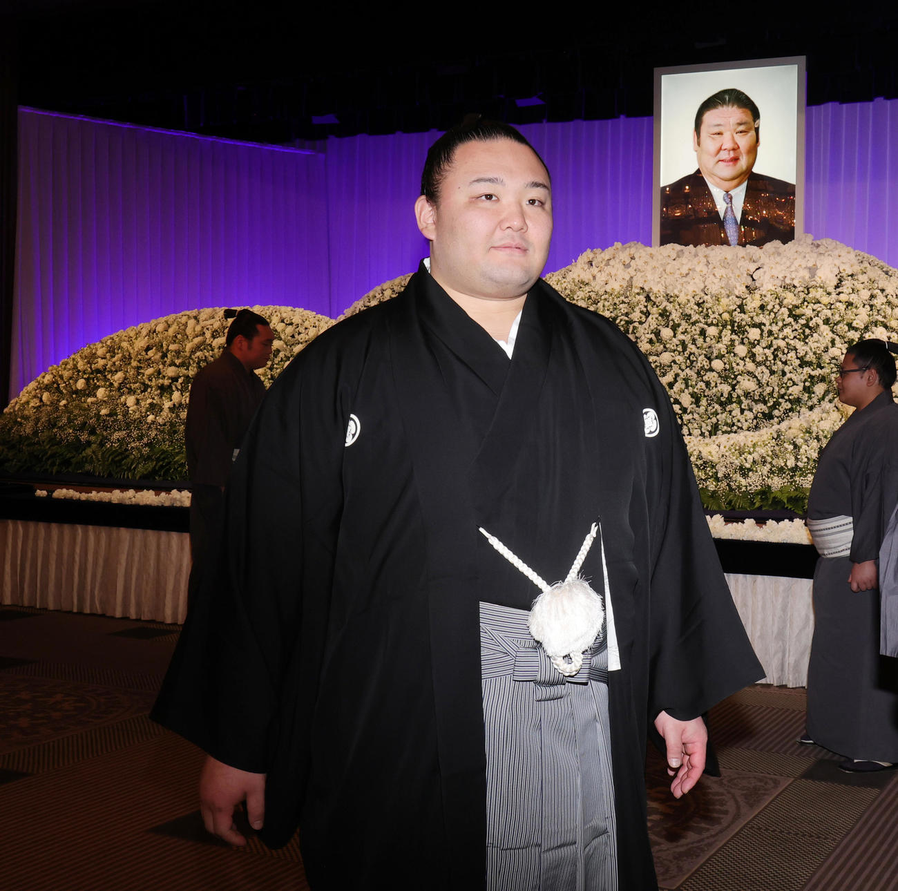 先代高砂親方（元大関朝潮）の長岡末弘さんのお別れの会に参列した朝乃山（撮影・野上伸悟）