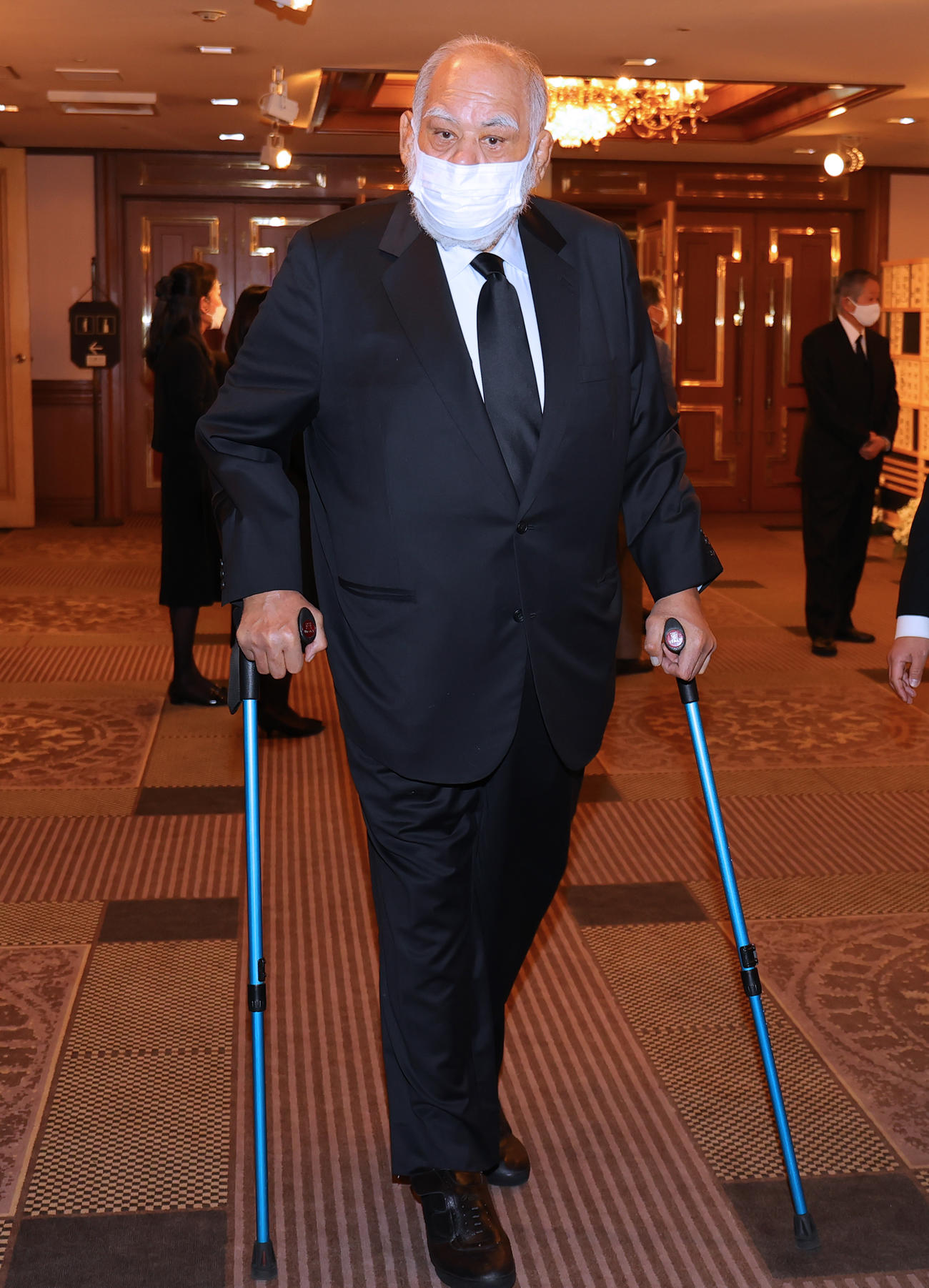 先代高砂親方（元大関朝潮）の長岡末弘さんのお別れの会に参列した元関脇高見山の渡辺大五郎氏（撮影・野上伸悟）