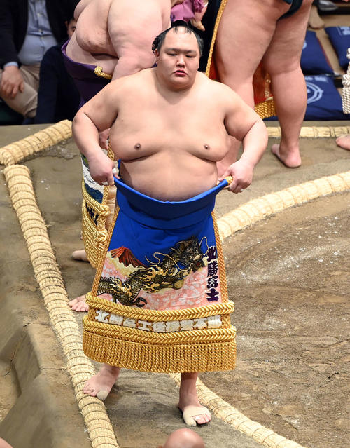 北勝富士、真美夫人と挙式＆披露宴「美しかった」20年1月に結婚も