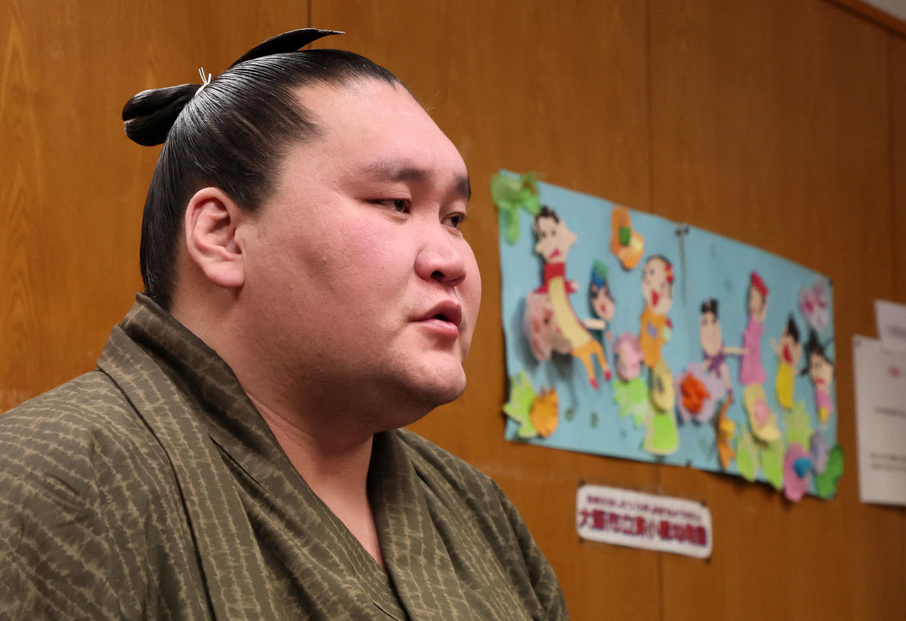 会見で春場所へ向け抱負を語った照ノ富士（撮影・加藤哉）