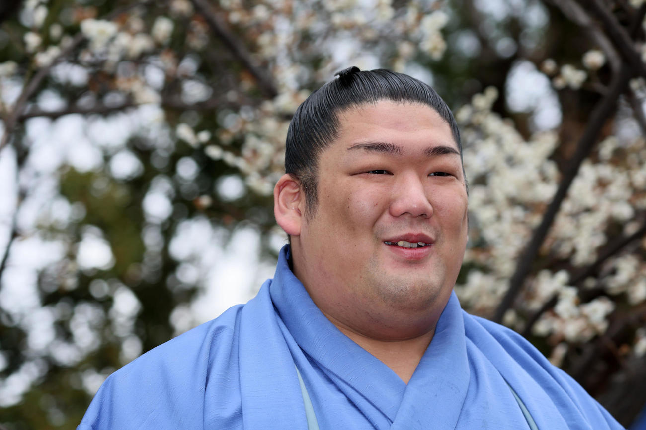 大相撲春場所の番付が発表され笑顔を見せる新入幕の尊富士（撮影・加藤哉）