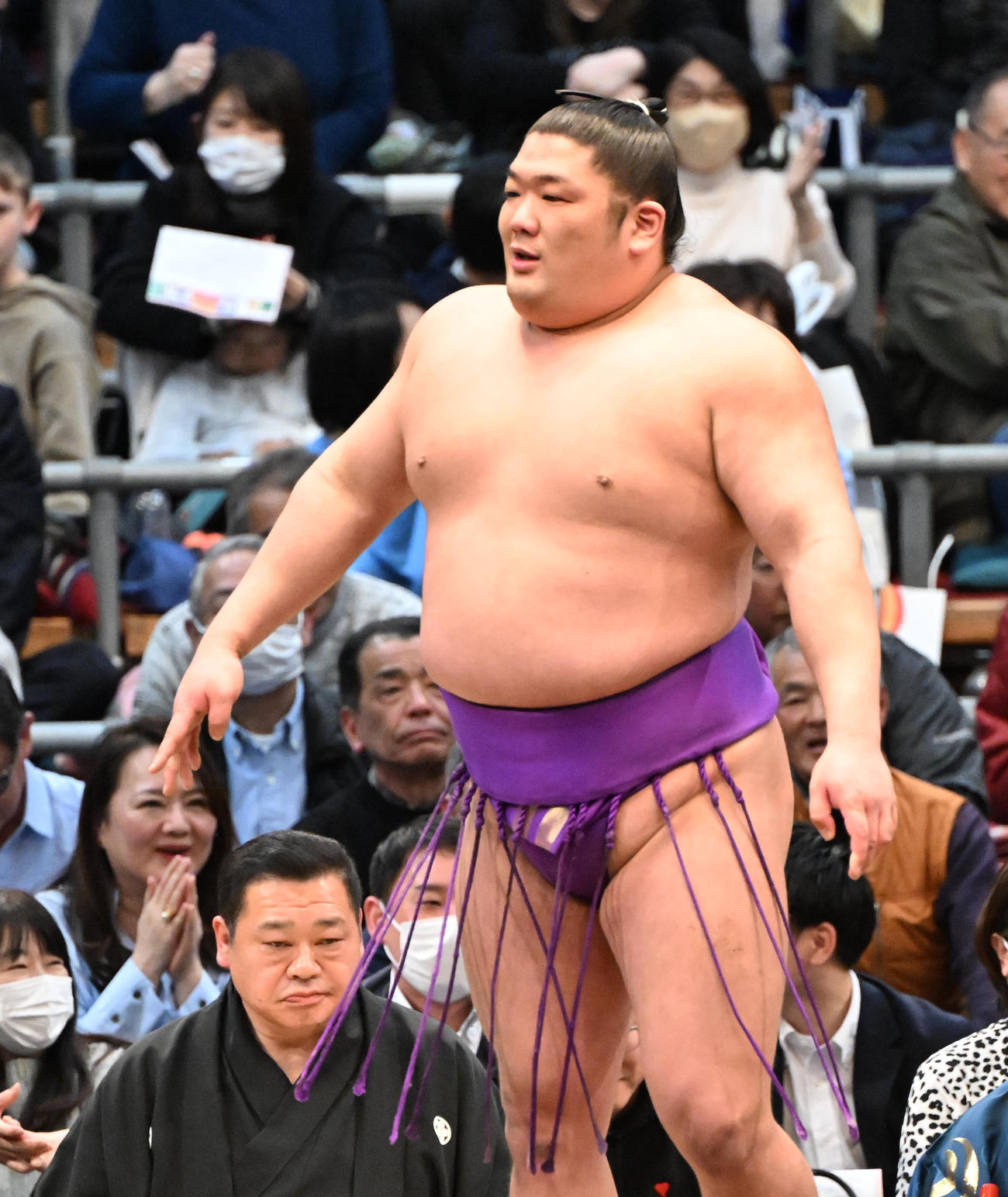 尊富士は小手投げで豊昇龍に敗れる（撮影・和賀正仁）