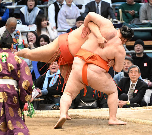 十両の水戸龍が9勝目 首位に並ぶも「運が良かった」「優勝なんて狙っ