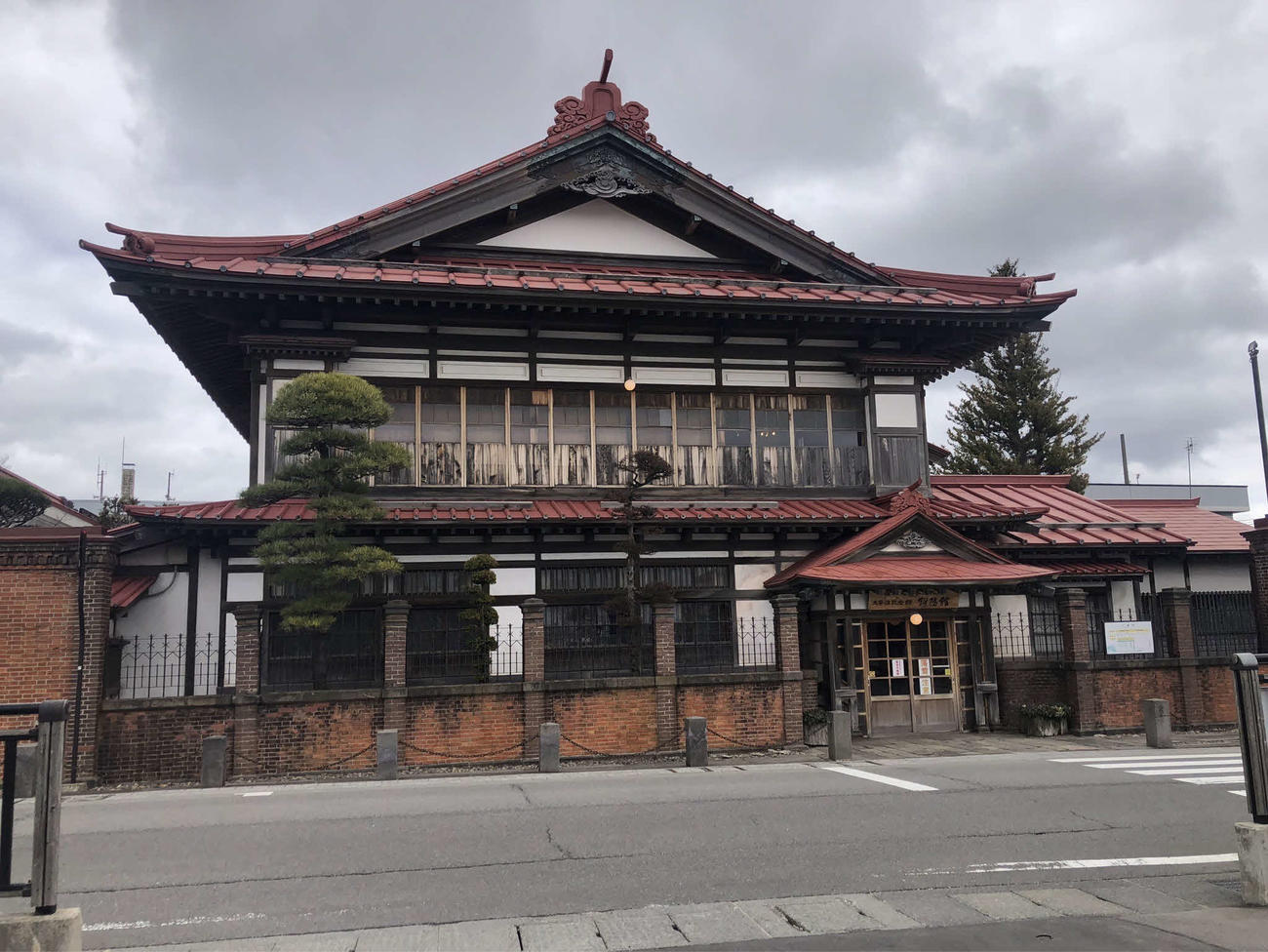 尊富士と同郷の文豪・太宰治の生家である「斜陽館」（撮影・平山連）