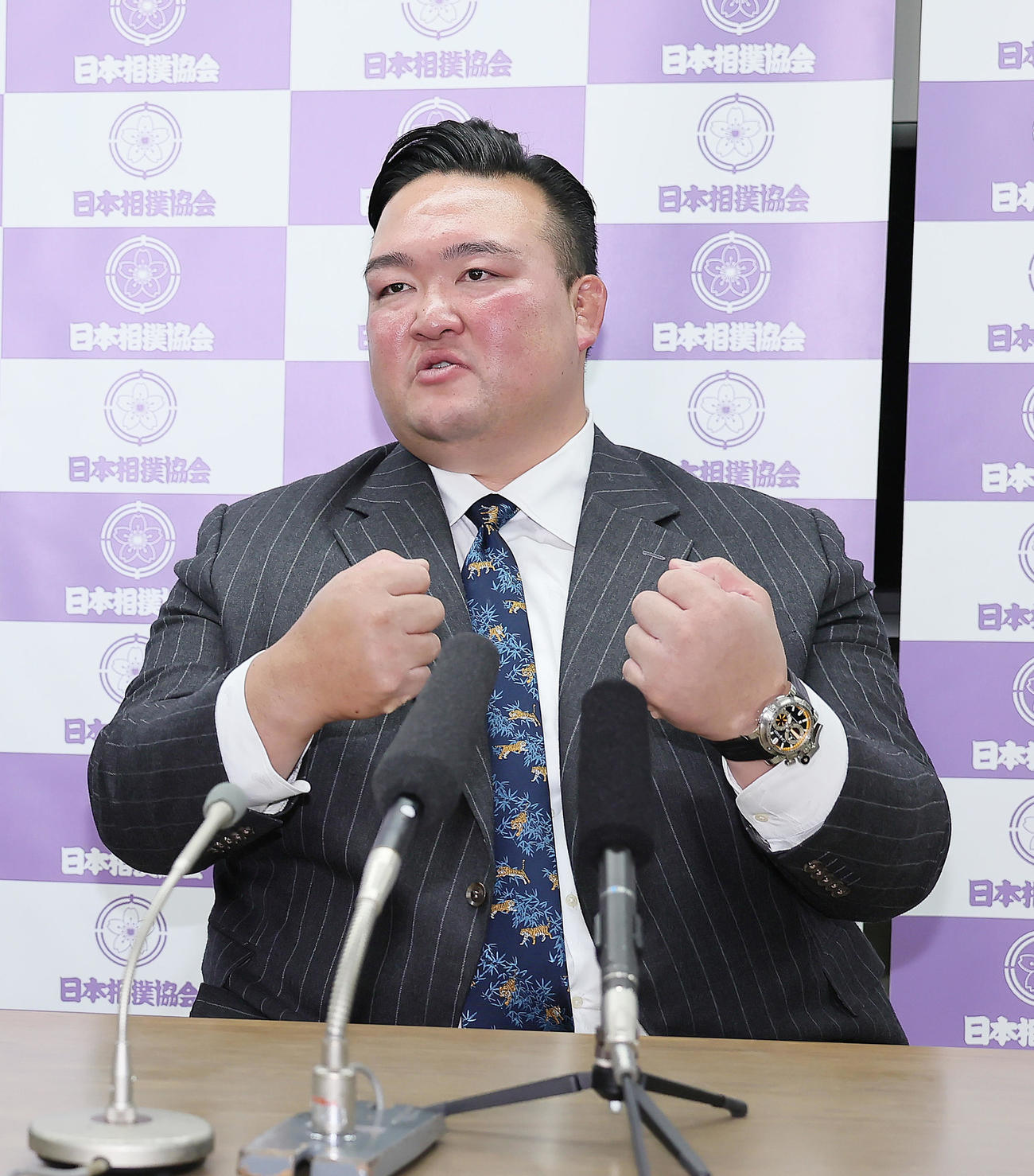 大の里の師匠・二所ノ関親方（2023年12月撮影）