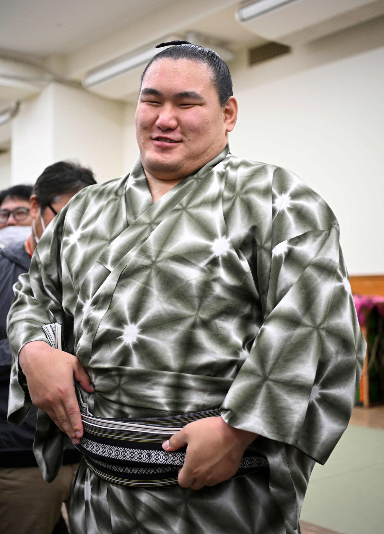 支度部屋で笑顔を見せる豊昇龍