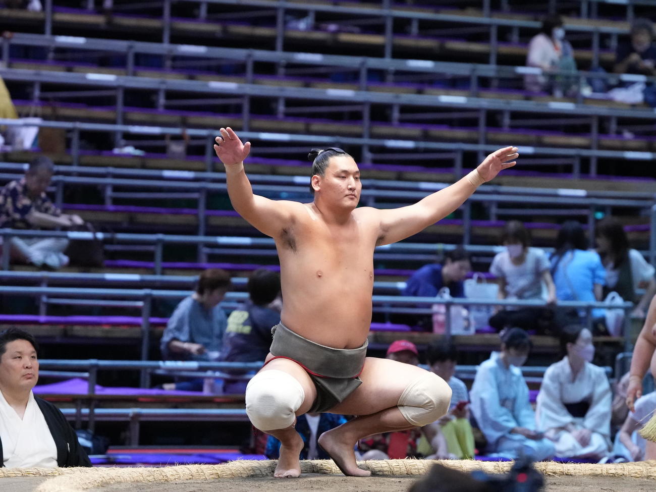 大相撲名古屋場所13日目、序二段優勝の聖白鵬（撮影・小沢裕）