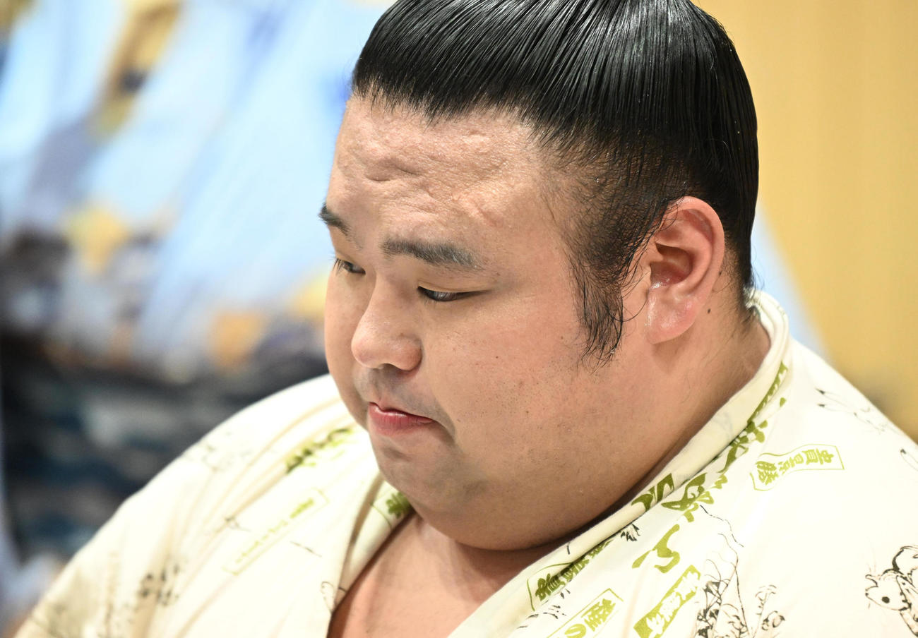 2024年7月26日　取り組み後、取材に応じる貴景勝