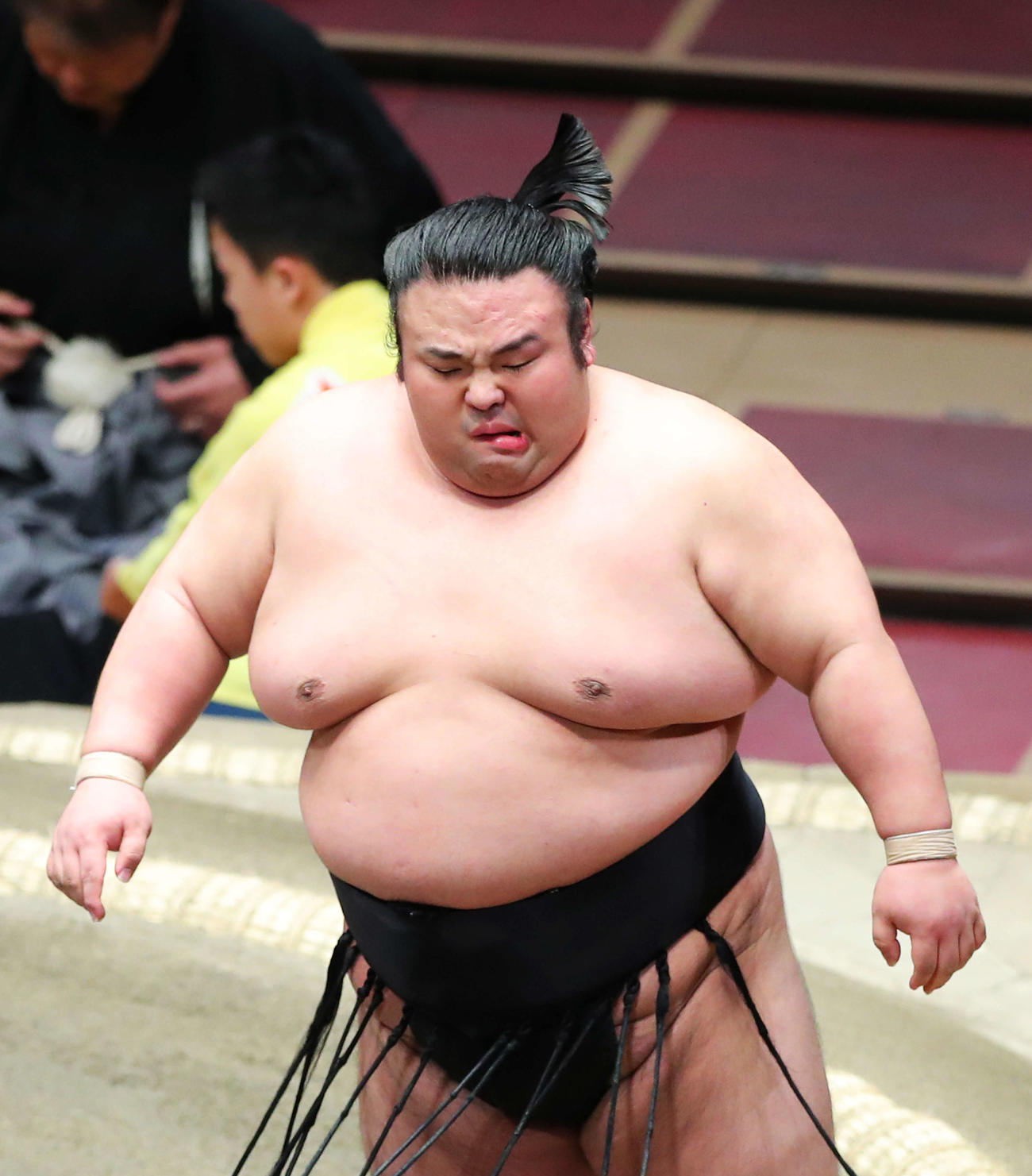 2020年、大相撲11月場所　優勝決定戦で照ノ富士を押し出しで破り、感極まった表情を浮かべる貴景勝