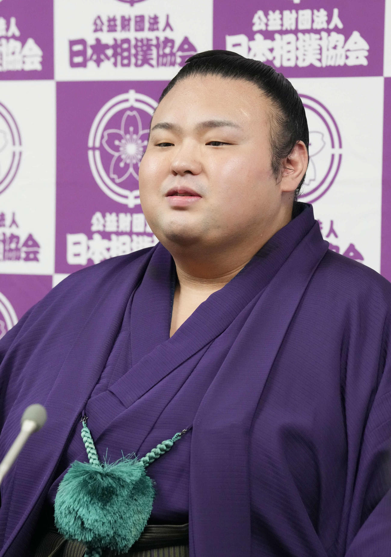 引退会見に臨む貴景勝（撮影・小沢裕）