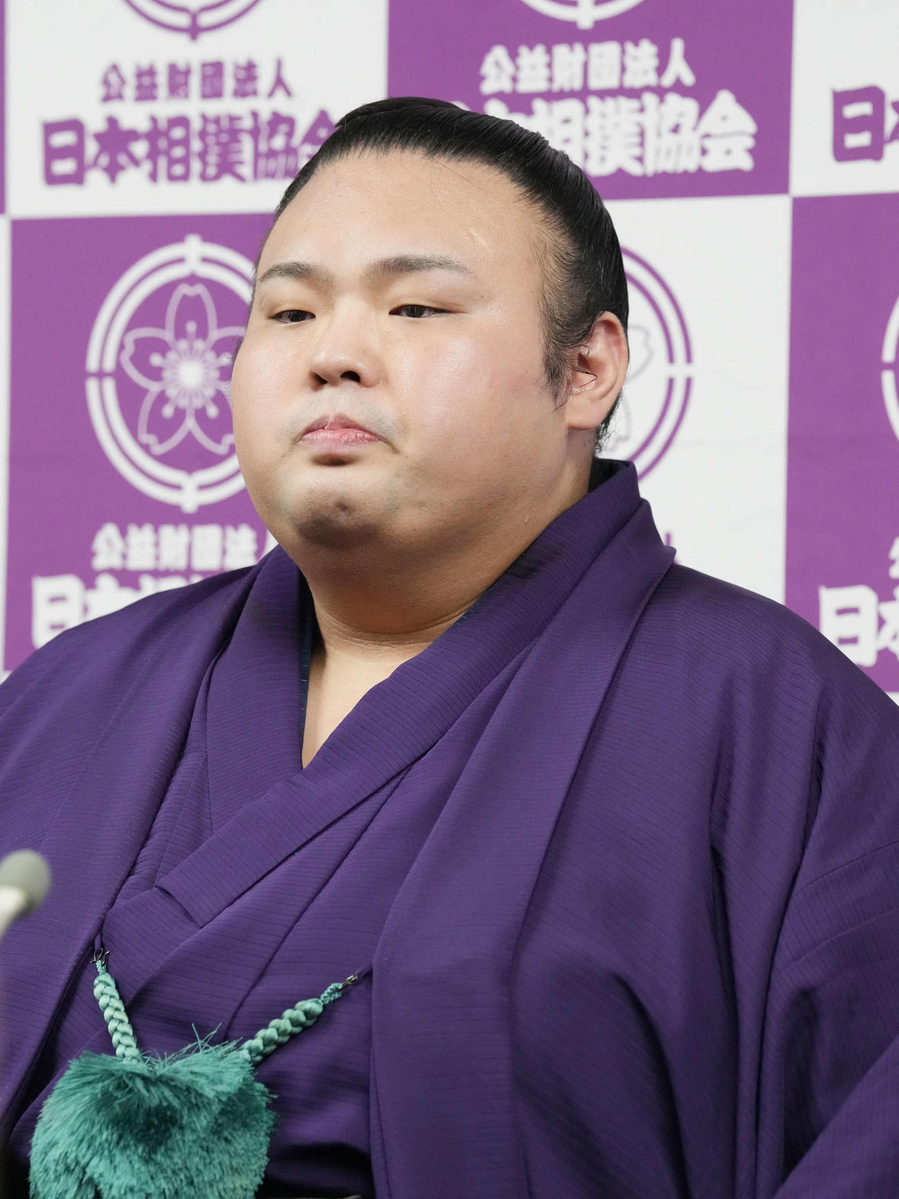 引退会見に臨む貴景勝（撮影・小沢裕）