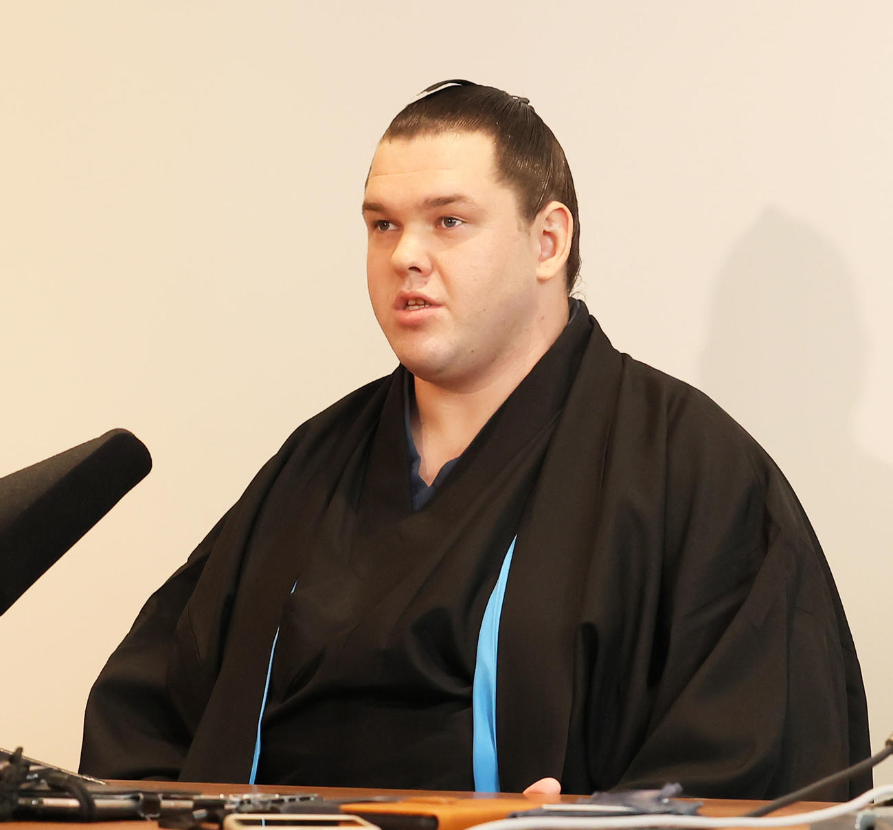 和やかな雰囲気で会見を行う獅司（撮影・鬼束羽瑠菜）