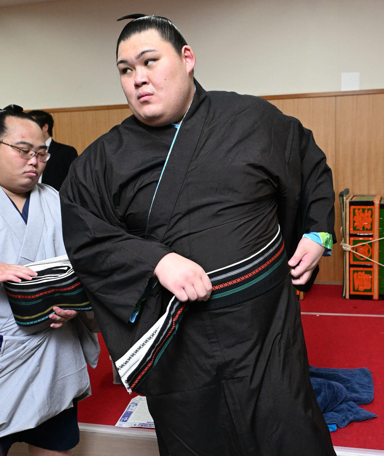 大相撲九州場所2日目　支度部屋を後にする大の里